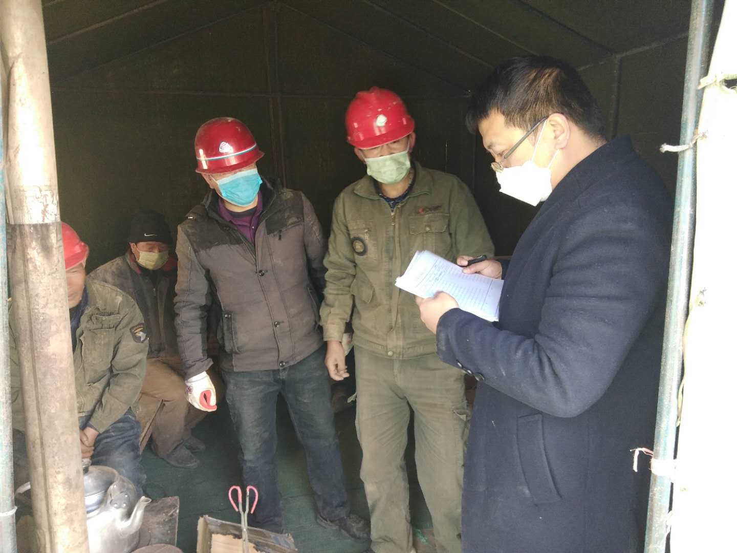 疫情要戰(zhàn),工作要干 ——甘肅中建勘察院科學有序推進企業(yè)復工(圖3) 疫情要戰(zhàn),工作要干 ——甘肅中建勘察院科學有序推進企業(yè)復工(圖3)